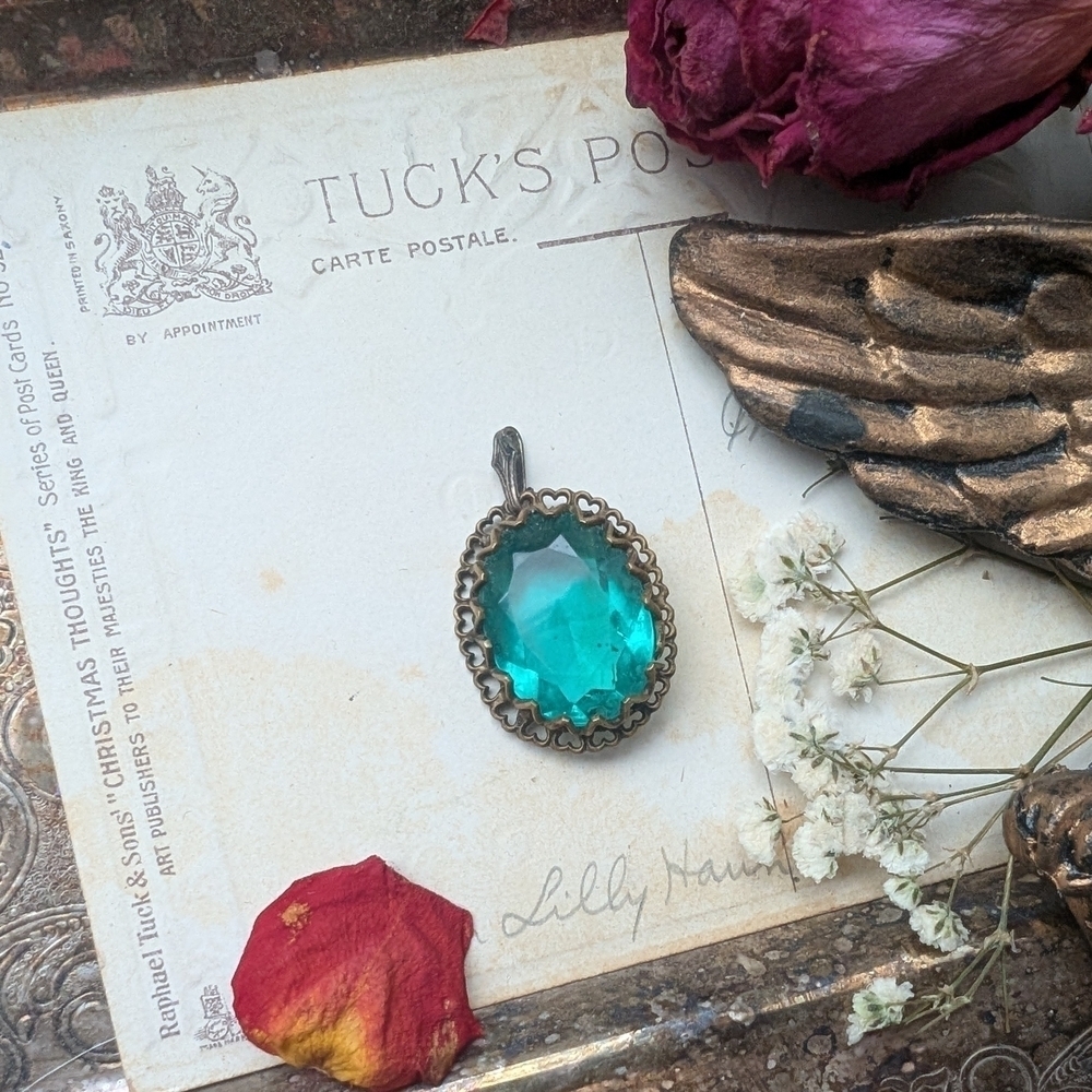 Elegant Teal Pendant Necklace